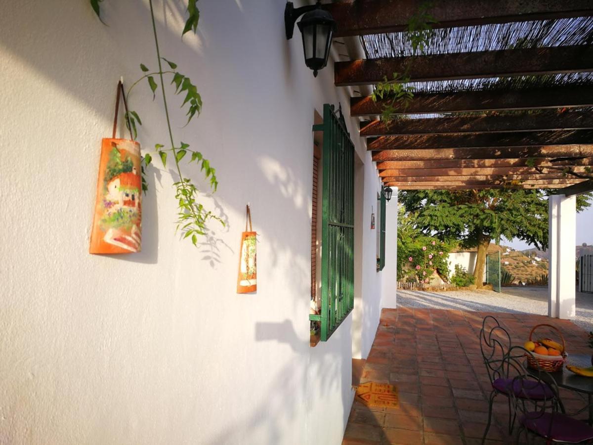 Casa Lola Villa Sayalonga Exterior photo